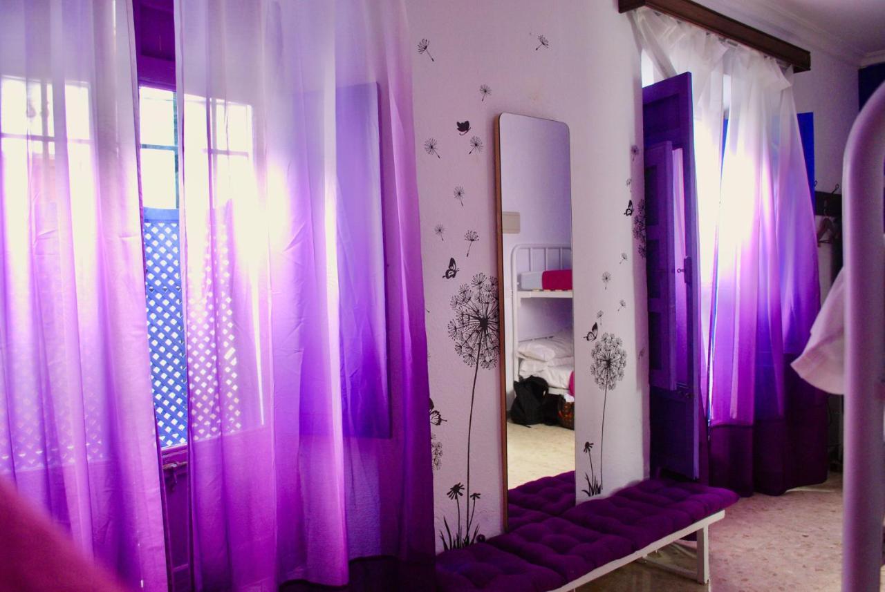 Single Bed in 6-Bed Mixed Dormitory Room